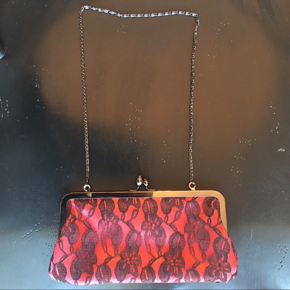 Vintage Laila Rowe Red and Black Lace Clutch - Picture 3 of 8